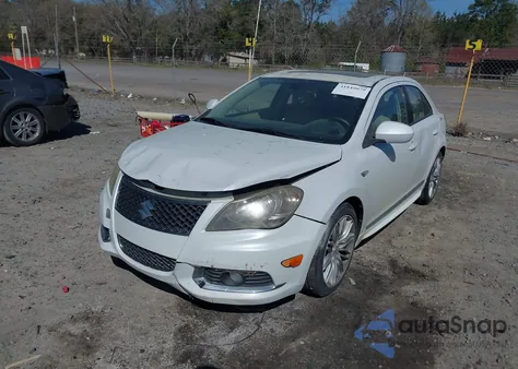 2012 Suzuki Kizashi Sport Sls z USA, uszkodzony, nr VIN JS2RF9A8XC6100810